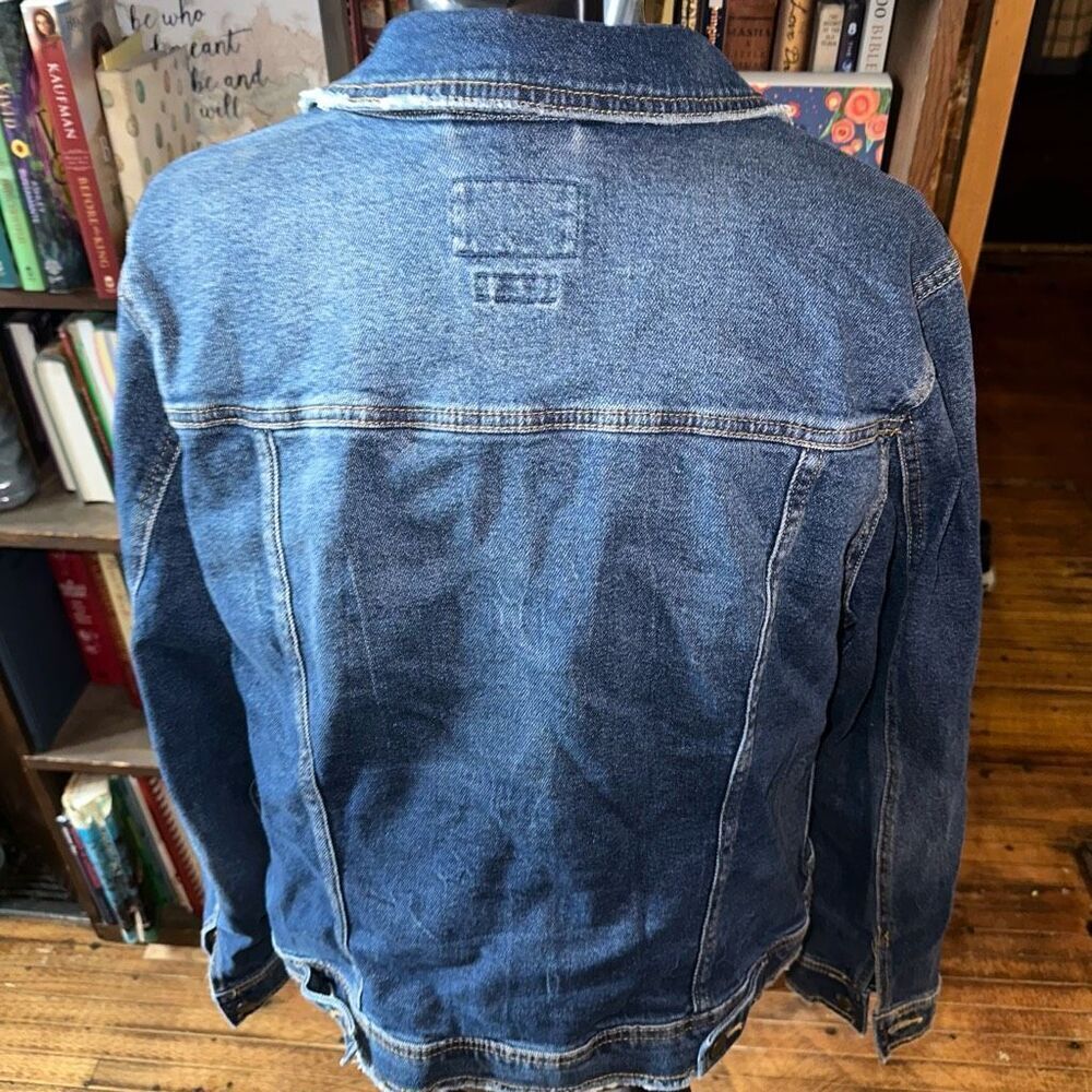 Universal Thread Distressed Basic X Denim Freebor… - image 2